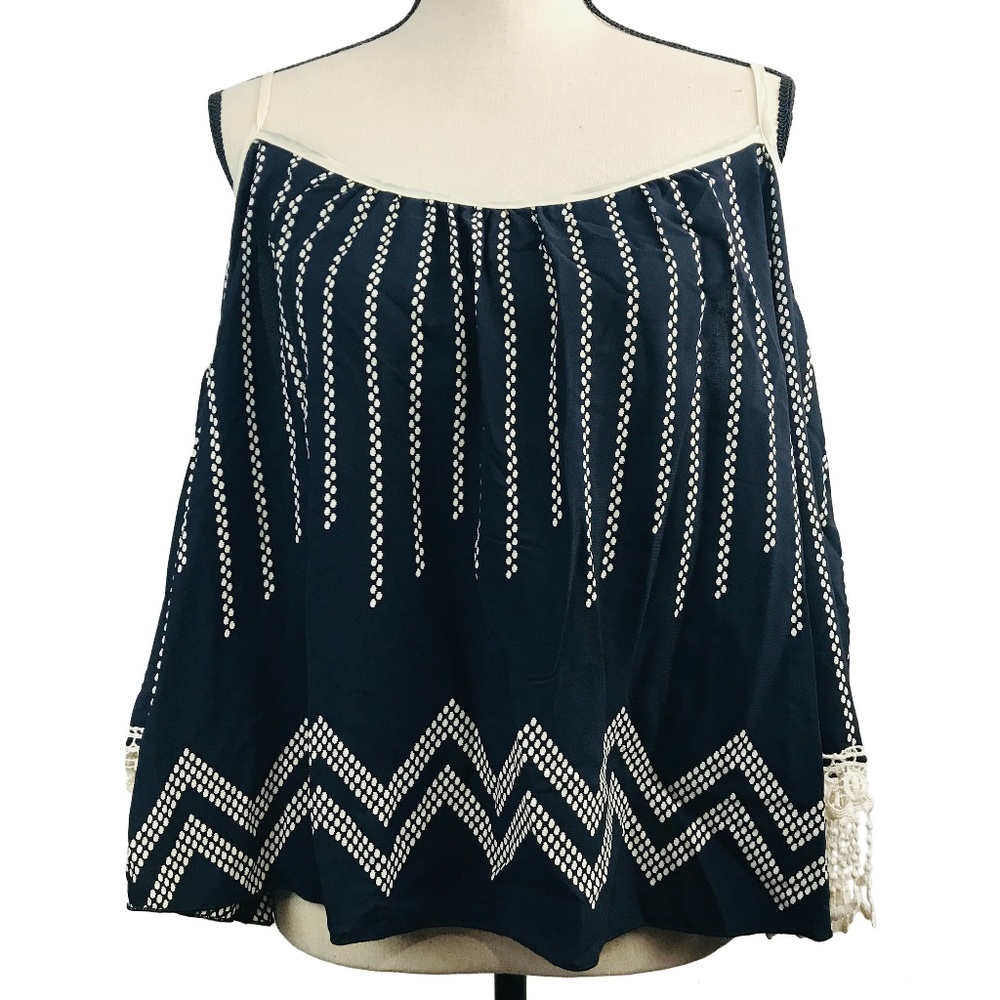 🍃Stylebook Navy Cold Shoulder Top - Picture 2 of 4